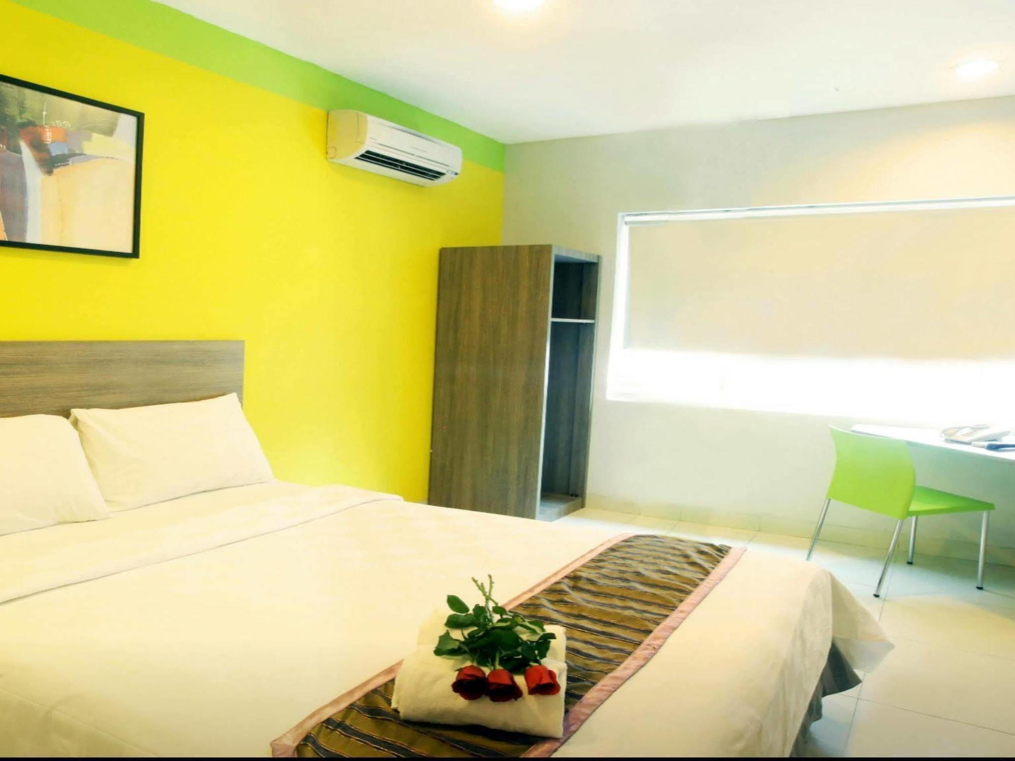 My Hotel Jakarta Buitenkant foto
