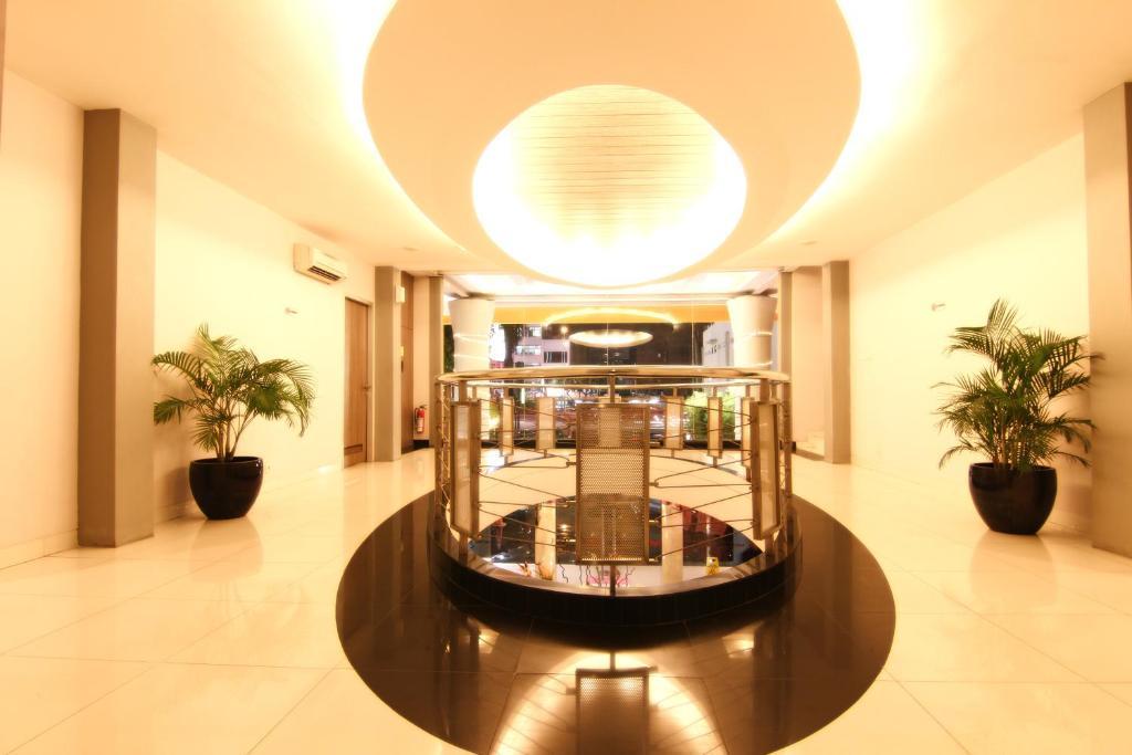 My Hotel Jakarta Buitenkant foto